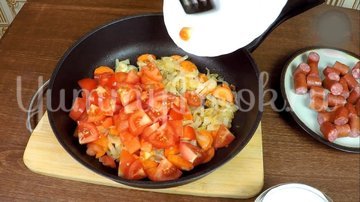 Охотничьи колбаски с картофелем в горшочках по-домашнему - шаг 9