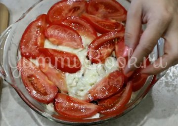 Свинина с грибами, помидорами и луком - шаг 9