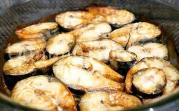 Запеченная скумбрия в духовке - шаг 5