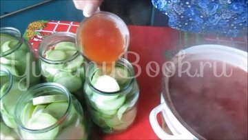 Консервированные кабачки с кетчупом чили - шаг 5