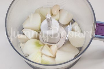 Кабачковая икра с майонезом в мультиварке - шаг 1