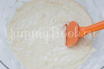 Пирог со смородиной в мультиварке - шаг 3