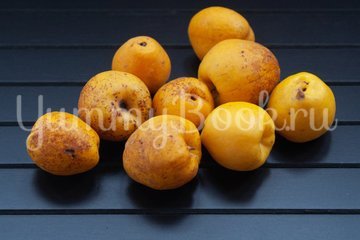 Айва с сахаром - шаг 1