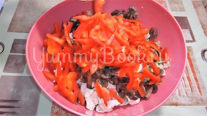 Салат из пекинской капусты с грибами и мясом - шаг 3