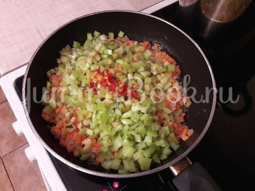 Тыквенно-чечевичный суп с копчёной курицей - шаг 6