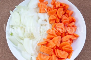 Тушеное мясо "Бонезио" в мультиварке - шаг 2