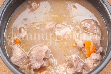 Тушеное мясо "Бонезио" в мультиварке - шаг 4