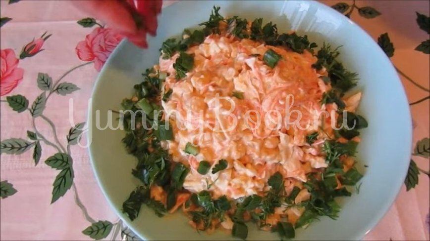 Салат с копченым сыром «Косичка» и морковью по-корейски - шаг 4
