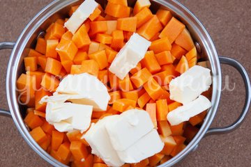 Пирог с тыквой и черносливом - шаг 7