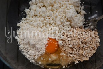 Банановые сырники с овсянкой - шаг 2