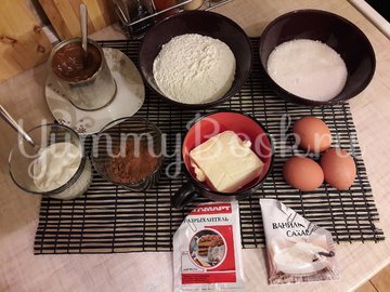Кексы с начинкой из варёной сгущёнки - шаг 1