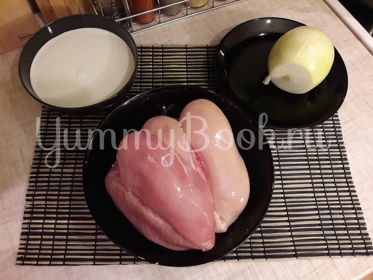 Куриное филе в сливочно-луковом соусе - шаг 1