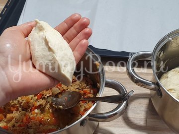 Пирожки с тунцом и овощами - шаг 9