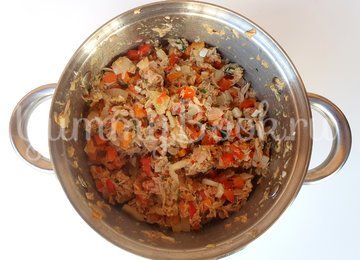 Пирожки с тунцом и овощами - шаг 7