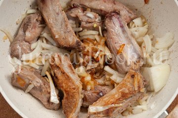 Капуста, тушеная с ребрышками - шаг 2