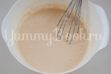 Ажурные блины из бутылки - шаг 3