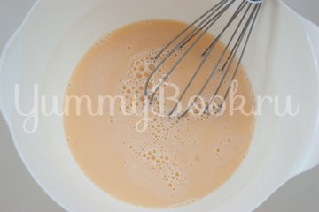 Ажурные блины из бутылки - шаг 2