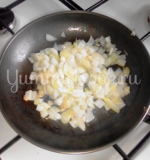 Куриное бедро с рисом и овощами по-домашнему  - шаг 7