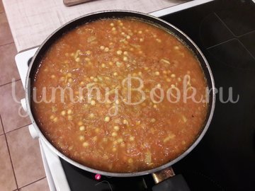 Пряная горошница с овощами в сковороде - шаг 9