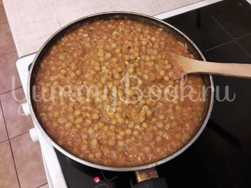 Пряная горошница с овощами в сковороде - шаг 10
