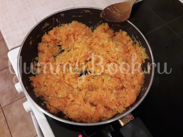 Пряная горошница с овощами в сковороде - шаг 4