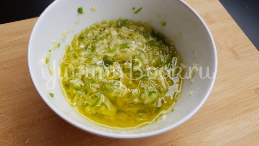Овощной салат с осьминогом - шаг 2