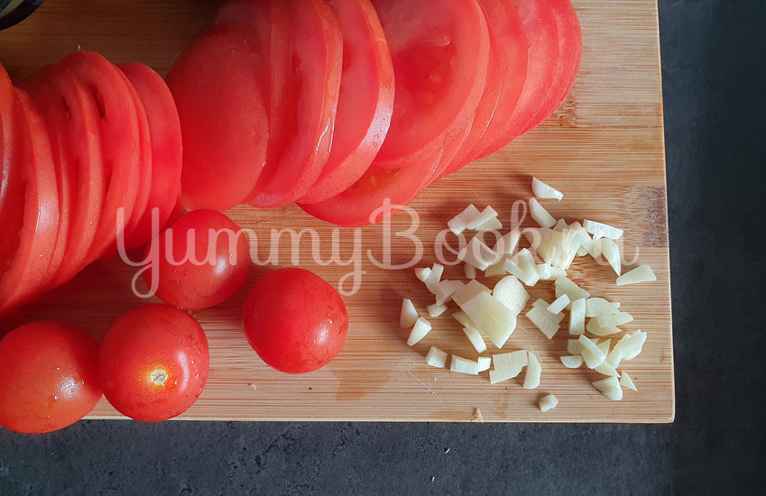Галета с баклажанами, помидорами и беконом - шаг 4