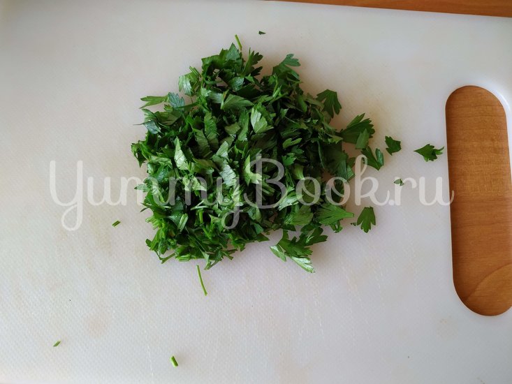 Салат из овощей с пикантной заправкой «Шехерезада» - шаг 6