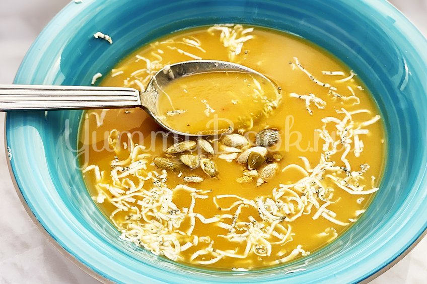 Тыквенный суп-пюре с сыром дорблю 