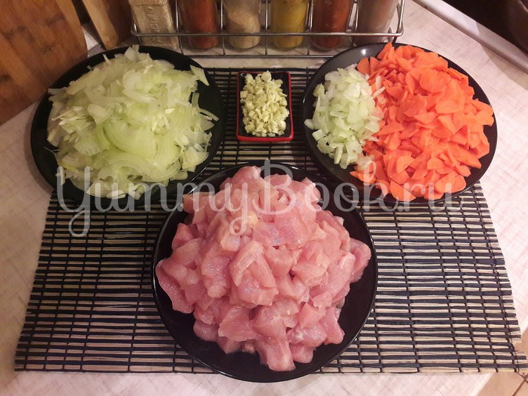 Куриное филе с овощами в сливочном соусе - шаг 2