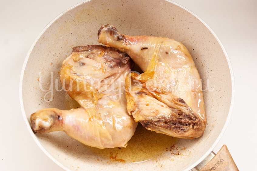 Курица в сливочно-грибном соусе - шаг 1