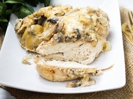Куриное филе с грибами и сыром в мультиварке