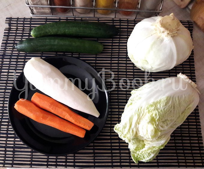 Овощной салат с дайконом и кунжутом - шаг 1