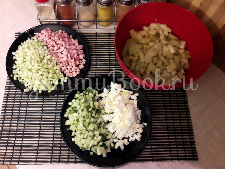 Картофельный салат с бужениной и яблоком - шаг 2