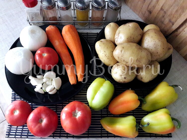 Тушёный картофель с овощами в сливочном соусе - шаг 1