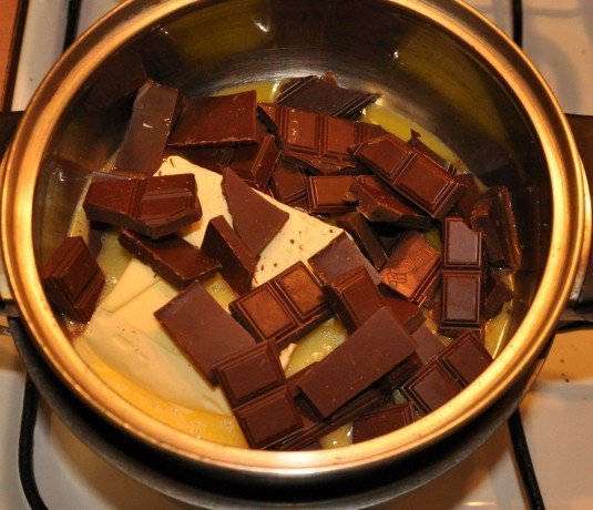 Шоколадное печенье Трещинки - шаг 1