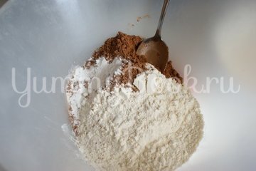 Шоколадные маффины с заварным кремом - шаг 3