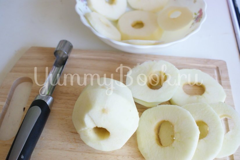 Яблоки и бананы жареные в тесте - шаг 1