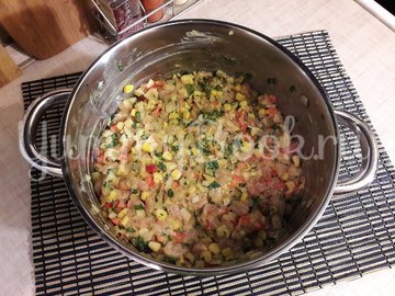 Рубленные куриные котлеты с овощами - шаг 5
