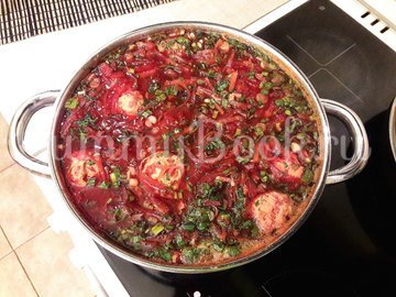 Свекольный суп с куриными фрикадельками - шаг 17