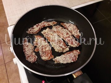 Куриное филе в кунжутной панировке - шаг 7