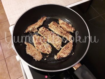 Куриное филе в кунжутной панировке - шаг 8