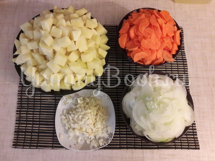 Тушёный в сливках картофель с овощами - шаг 2