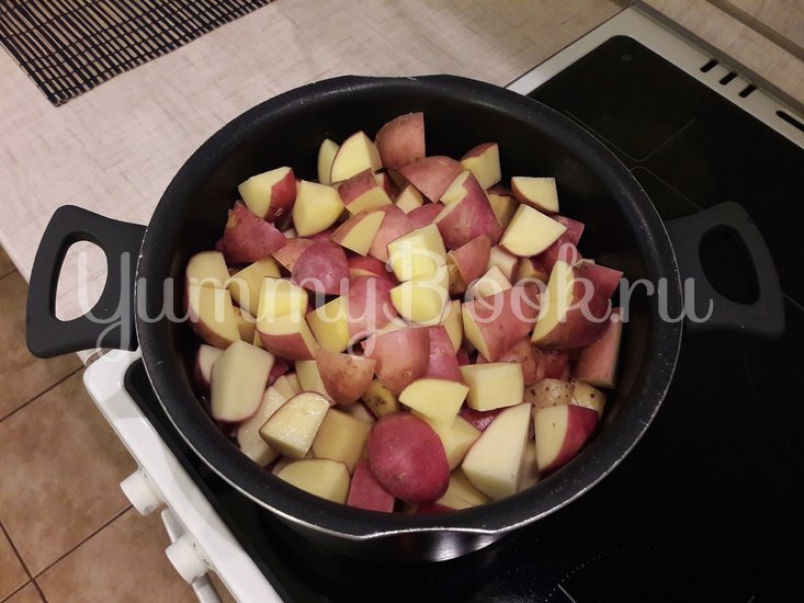 Тушёный картофель в томатно-кабачковой подливе - шаг 9