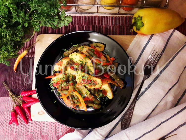 Картофель с перцами и фасолью в томатном соусе - шаг 10